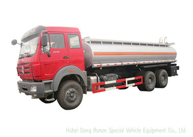 China flüssiger Tankwagen 6x6/6x4 18000L nicht für den Straßenverkehr für Erdöl-/Benzin-/Treibstoff-Transport fournisseur